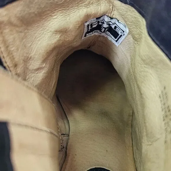 Frye Renee Seam Short Leather Stacked Heel Pointed Toe Boot Bootie In Black 9 - Picture 16 of 16